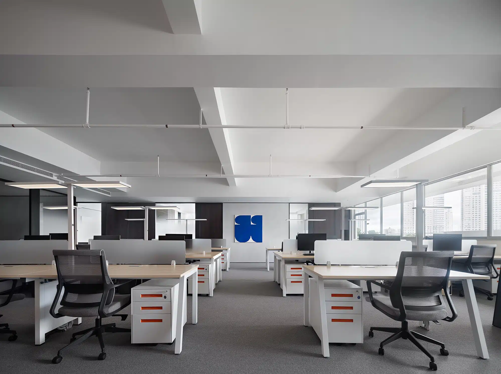 現代風極簡白辦公室