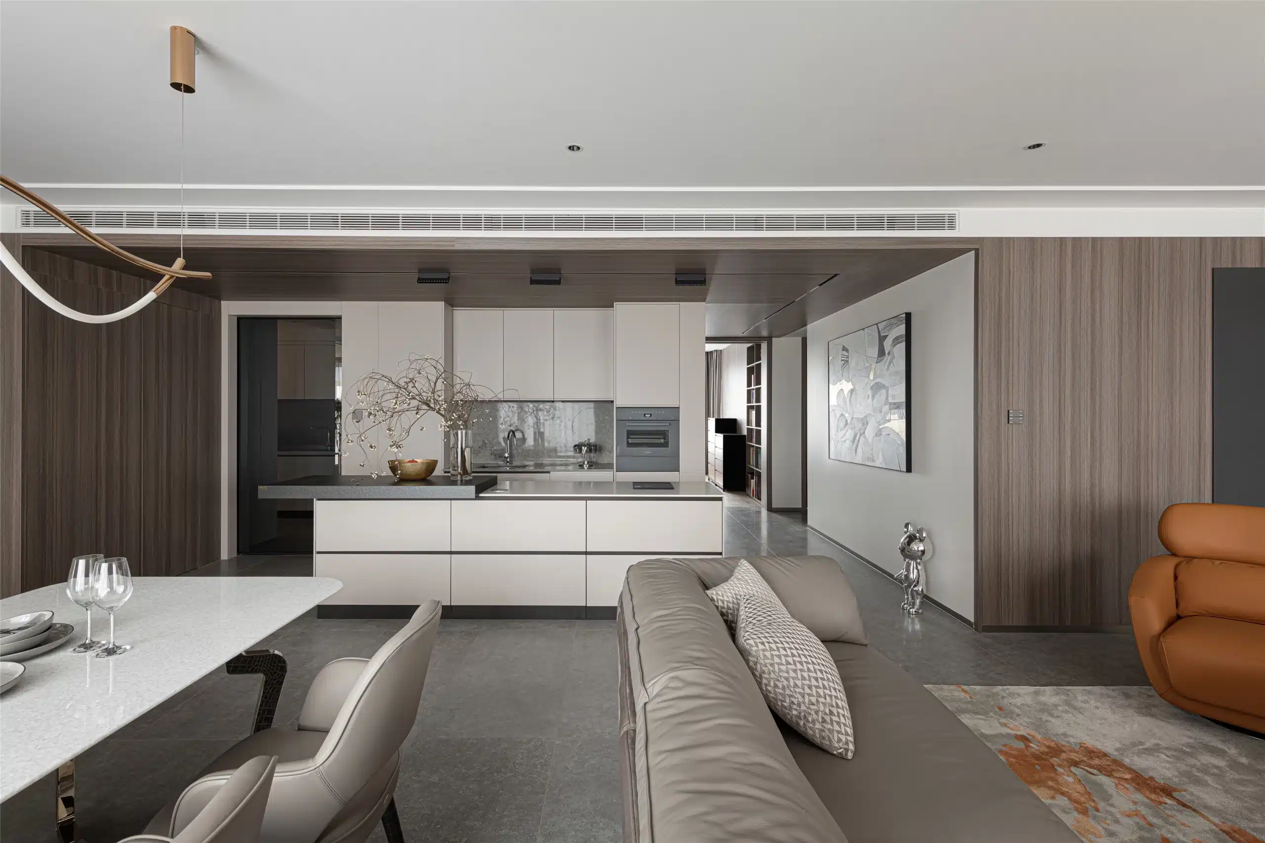 現代簡約風客廳平釘天花板設計，結合崁燈照明的寬敞空間