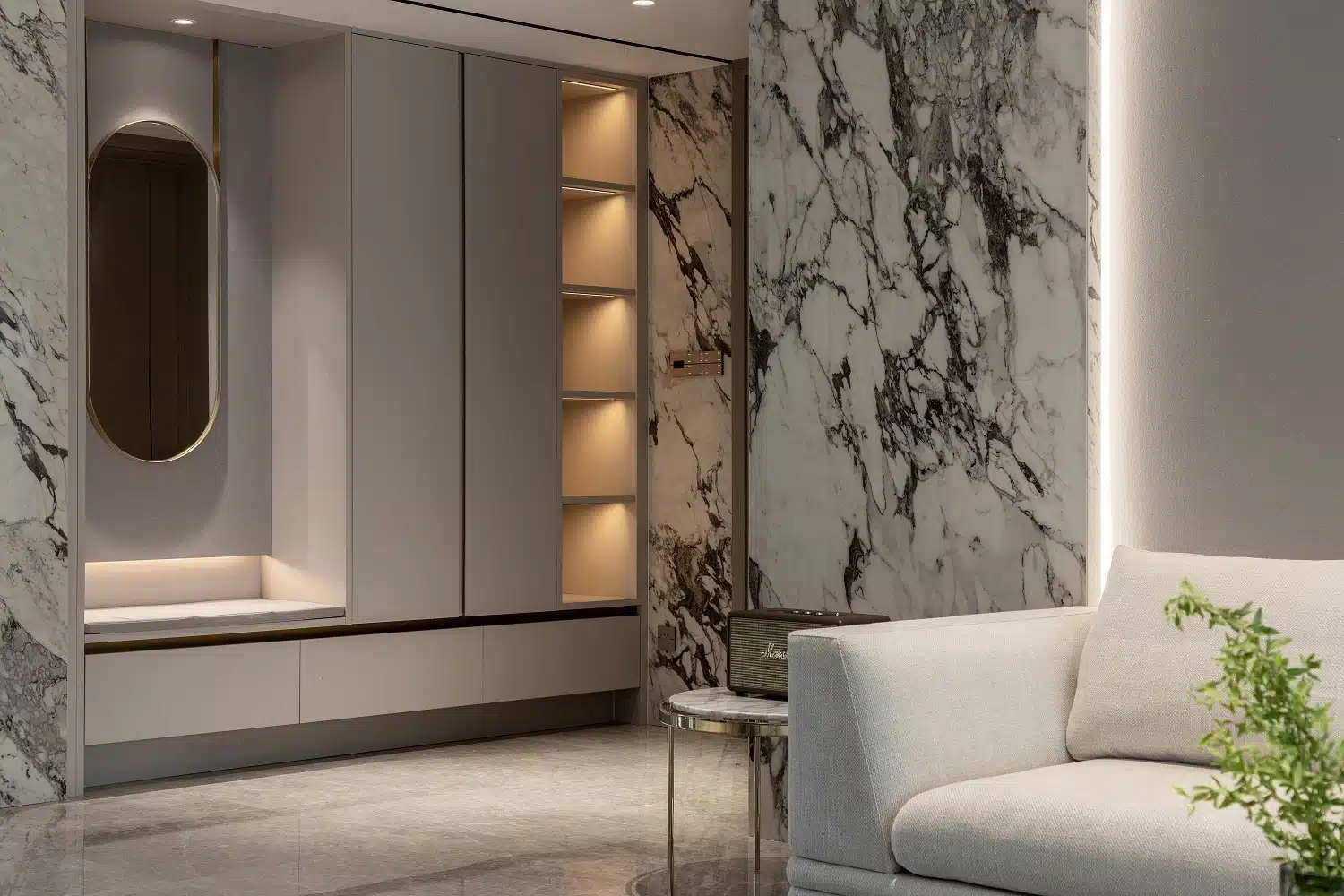 客廳燈光層次計畫,展示主燈與間接照明的配搭。