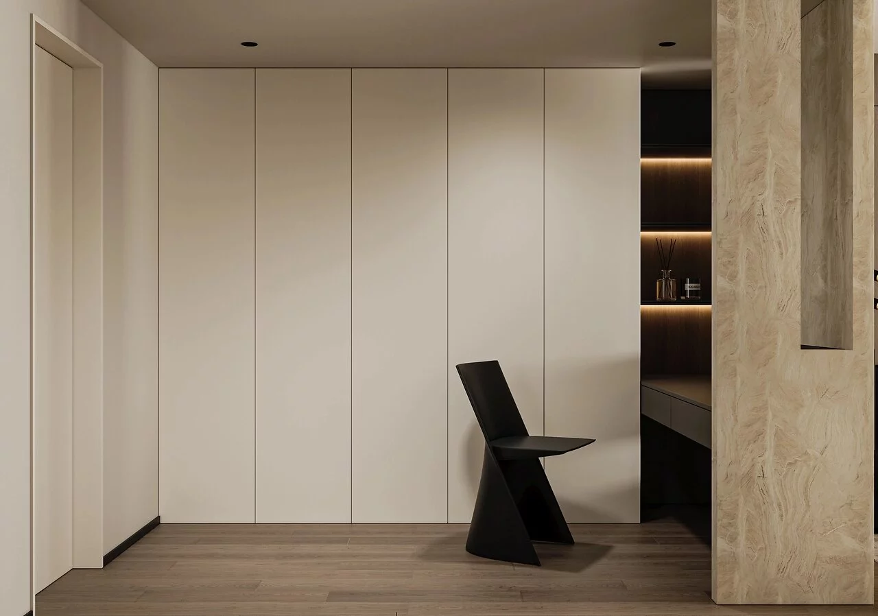 豪宅收納牆壁龕式開放層格設計示意圖,展示燈光投射藝品區與封閉門片區的虛實比例關係